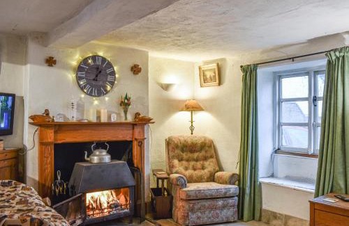 Alton Barnes House | Hoopers Farmhouse - Uk36307