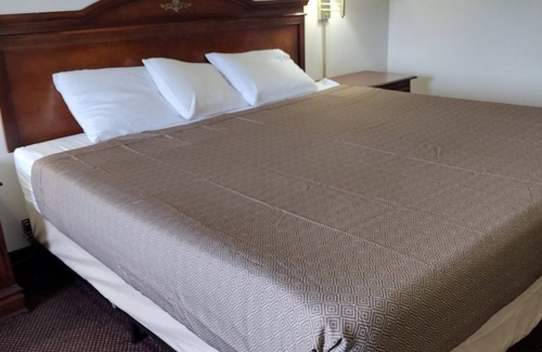 Portland Hotel | Hoosier Inn