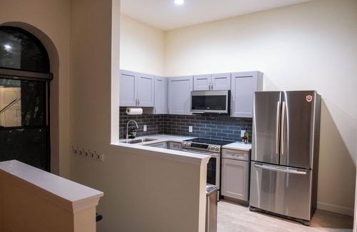Bloomington Apartment | Hoosier Suite Downtown Bloomington On The Square