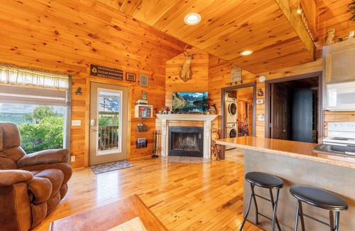 Bryant Cabin | Hoot Owl Cabin – Private Hot Tub & Outdoor Living