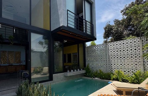 Salas House | HOP MANGO exclusiva casa de campo
