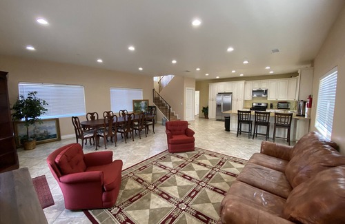 Perris House | Hope House, resort style with mountain view