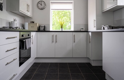 Irvine House | Hopetoun Bank House - For Families, Contractors and Groups