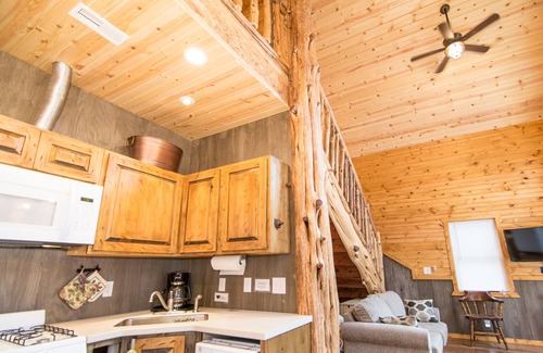 Bentonville Cabin | Hopewell Croft - Southern Ohio Cabin Rental