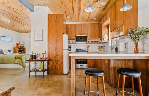 Wonder Valley House | Horizon Haven | Hot Tub, Views, Romantic Retreat