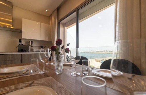 Bourgogne Apartment | Horizon Marina terrace