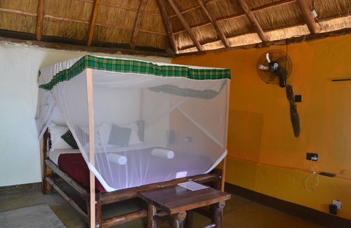 Pakwach Cabin | Hornbill Bush Lodge