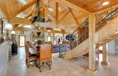 Deering House | Hornersville Vacation Rental with Private Pond!