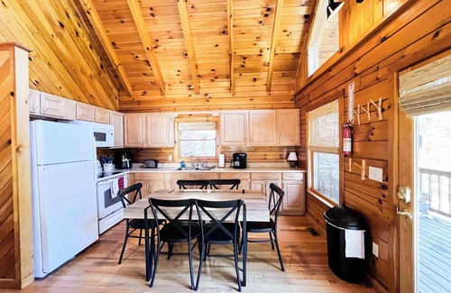 Slade Cabin | Horseshoe Falls-RRG-Hot tub!
