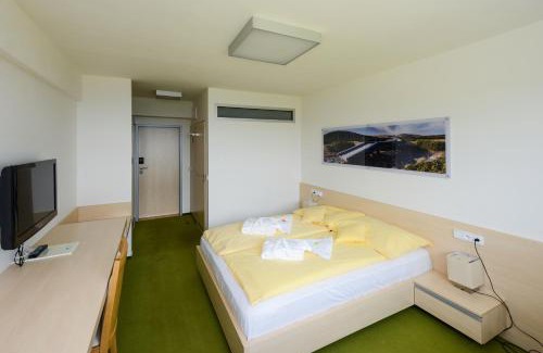 Strazne Hotel | Horský Hotel Friesovy Boudy