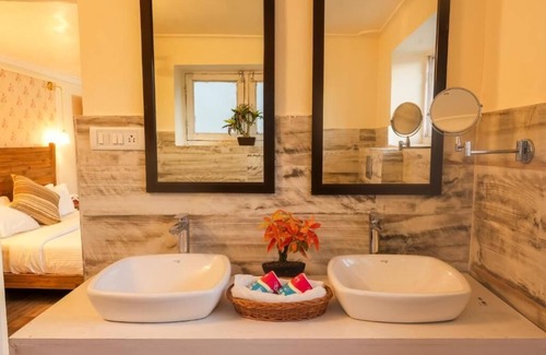 Leh Bed & Breakfast | Horzay stays - Double Room with Mountain View - 13