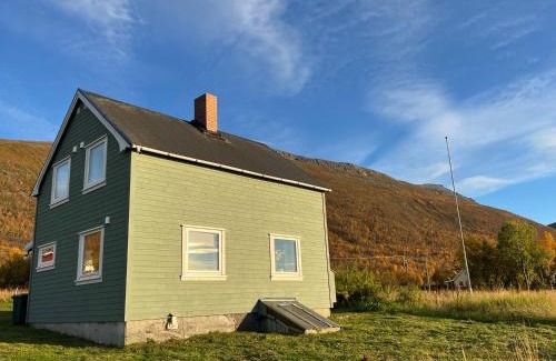 Lyngen House | Hos Laura & Valdemar