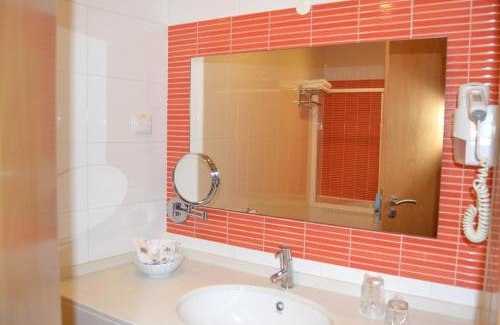 Sao Pedro da Cadeira House | Hospedaria Recomeçar