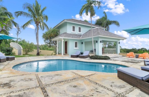 Montego Bay Apartment | Hospitality Expert Greens 2BR: Pool, Beach
