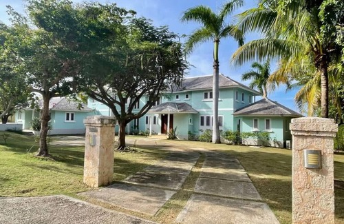 Montego Bay Apartment | Hospitality Expert Greens 2BR: Pool, Beach