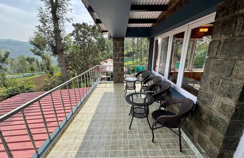 Wellington Ski Chalet | Hospitality Expert NTE: BBQ, Bonfire & Chef