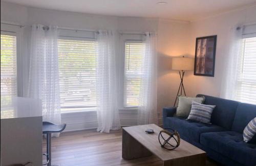 Cliff - Cannon Apartment | Hospitals Manito Park, Huckleberrys Market