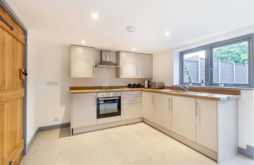 Leominster House | Host & Stay | Bridge Street Residence