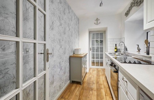 Brynsiencyn House | Host & Stay | Camwy Cottage