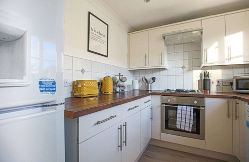 Milton Keynes House | Host & Stay | Chicksands Avenue