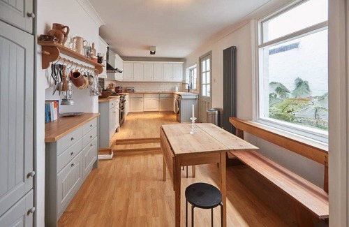 Saltburn-by-the-Sea House | Host & Stay | Emerald Residence
