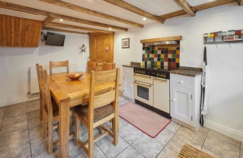 Staithes House | Host & Stay - Hampdon Cottage