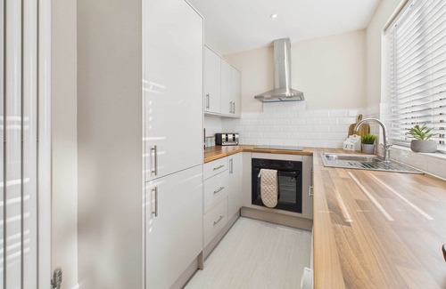 Durham House | Host & Stay | Jomor House
