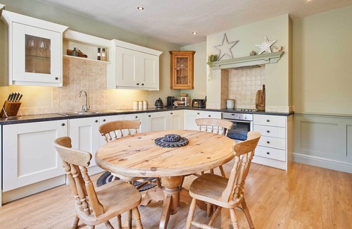 Middleton One Row House | Host & Stay | May Cottage