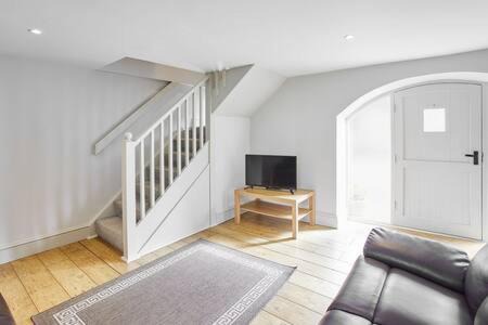 Consett House | Host & Stay - Mill