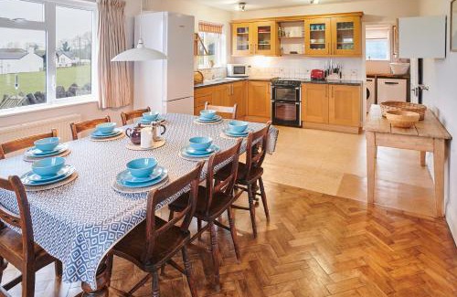 Llanfihangel Tal-y-llyn House | Host & Stay - Penrheol Farmhouse