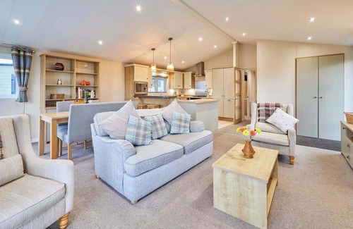 Low Gate Ski Chalet | Host & Stay | Portland One