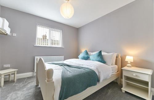 Amble House | Host & Stay - Sea Breeze
