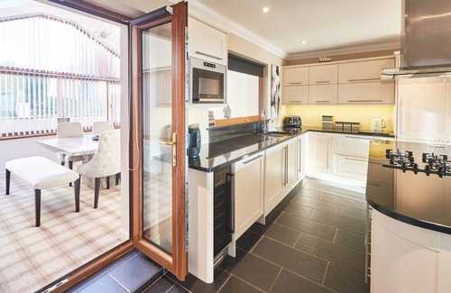 Alnmouth House | Host & Stay | The Chimneys