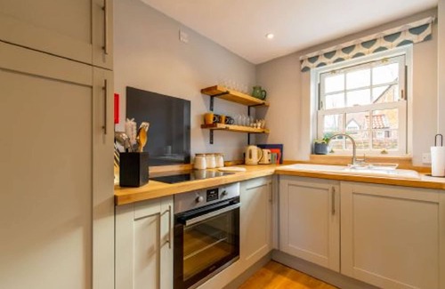 Snettisham House | Host & Stay | The Courtyard