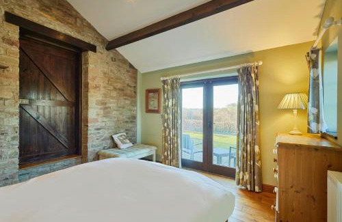 Monmouth House | Host & Stay - Tregaer Mill Barn