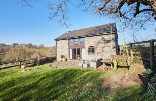 Monmouth House | Host & Stay - Tregaer Mill Barn