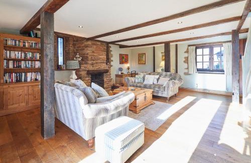 Monmouth House | Host & Stay - Tregaer Mill Barn