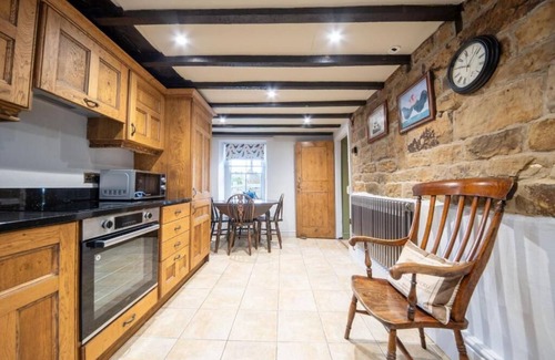 Alfreton House | Host & Stay | Well Farm Cottage