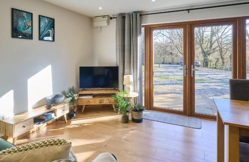 Aldington House | Host & Stay - Willow Barn