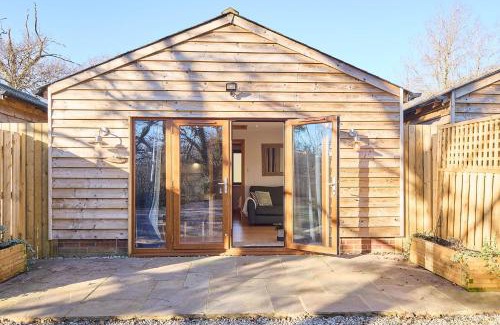 Aldington House | Host & Stay - Willow Barn