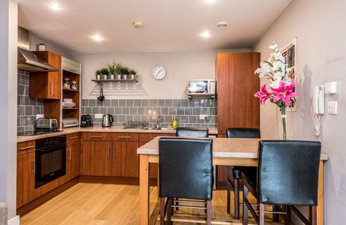 Liverpool City Centre Apartment | Host & Stay | York Place Apartment