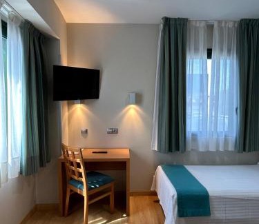 Berrioplano House | Hostal Aralar