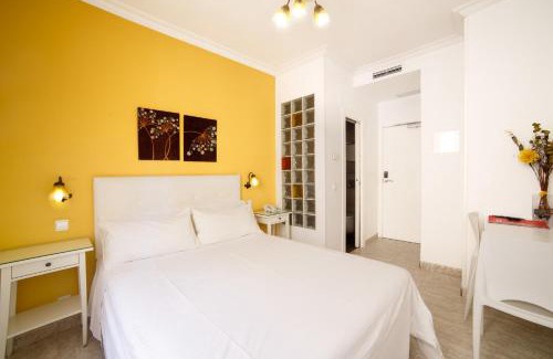 Golden Triangle of Art House | Hostal Barrera
