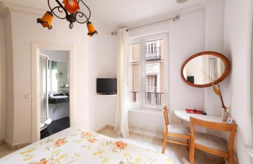 Golden Triangle of Art House | Hostal Barrera