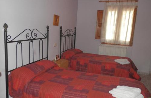 Linares de Mora House | Hostal El Portalico