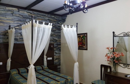Bollullos Par del Condado Hostel | Hostal Restaurante el Lirio