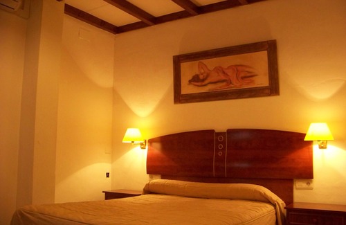Bollullos Par del Condado Hostel | Hostal Restaurante el Lirio