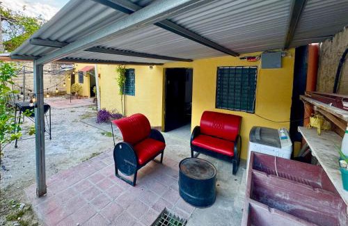 Flores House | Hostal Inn 1