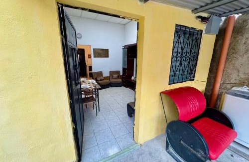 Flores House | Hostal Inn 1