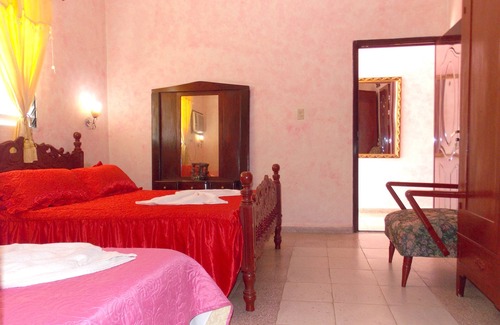 Camaguey Hotel | Hostal Italia